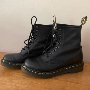 Dr Martens 1460 Smooth Leather Lace Up Boots